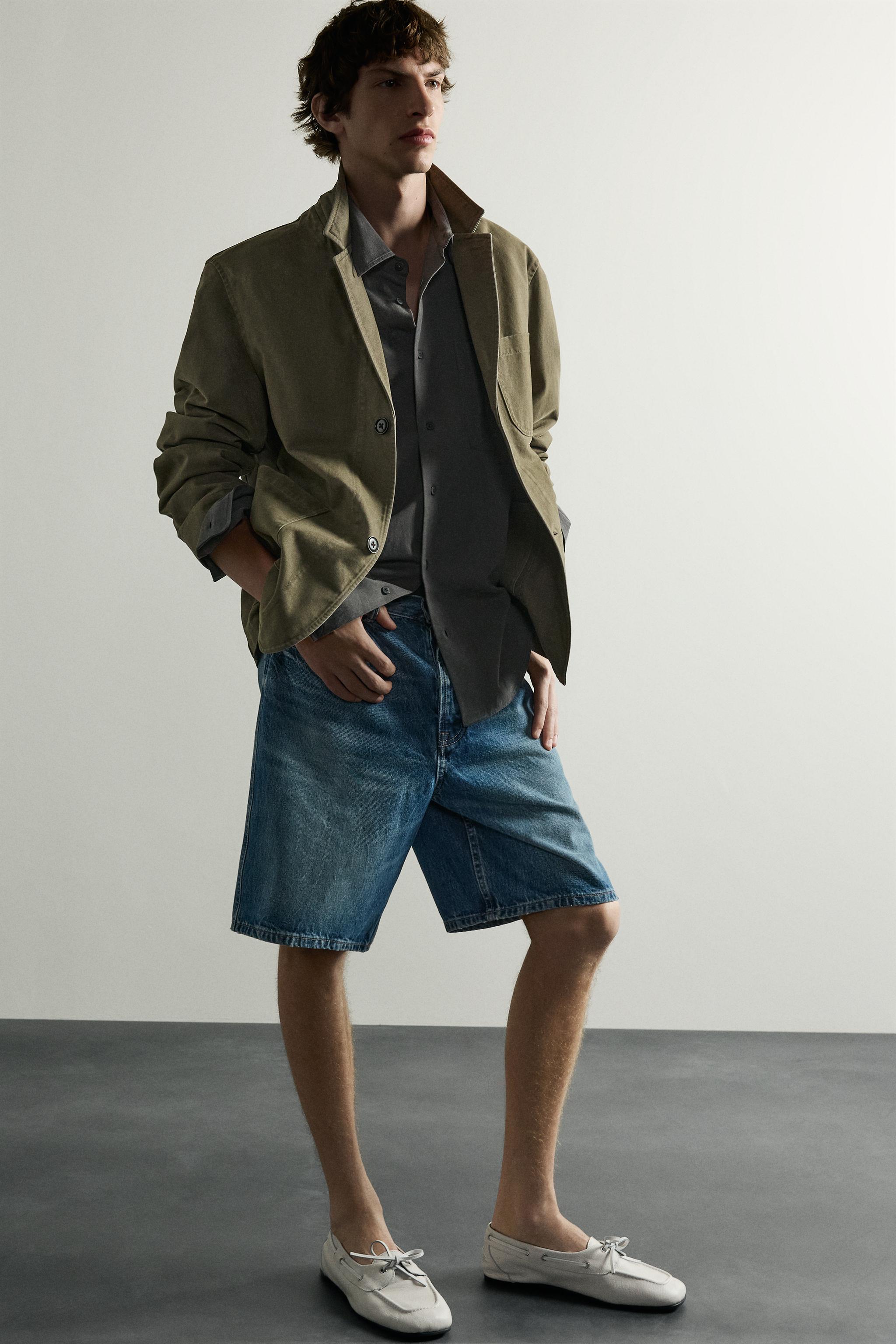 STRAIGHT FIT DENIM SHORTS